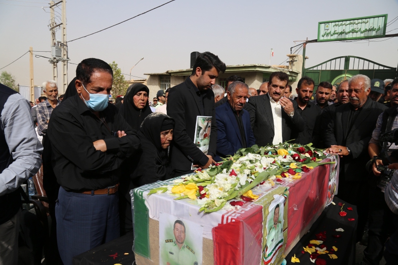 مراسم تشییع پیکر مطهر شهید مدافع امنیت " محمدیاسمی "برگزار شد 11