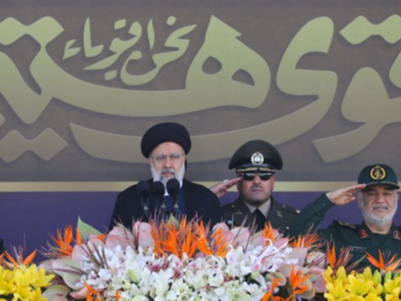هیچ گروه مسلح غیرقانونی در نزدیکی مرز ایران حق داشتن سلاح ندارد