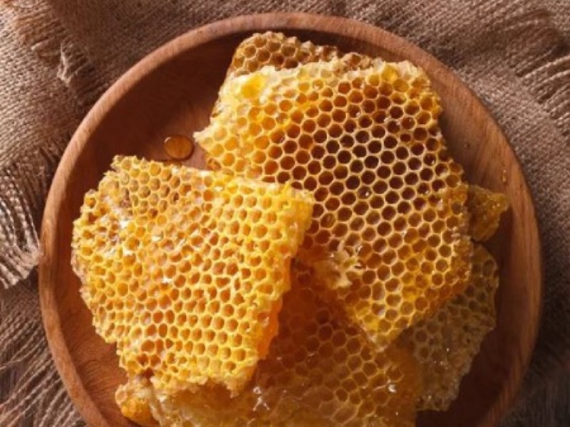 فواید موم زنبورعسل برای مو