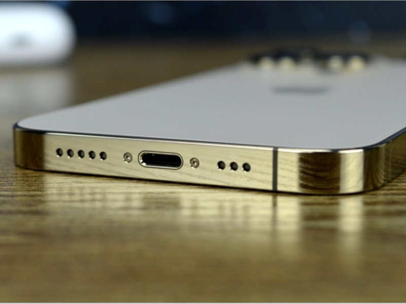 عكس/ اولین آیفون مجهز به پورت USB-C