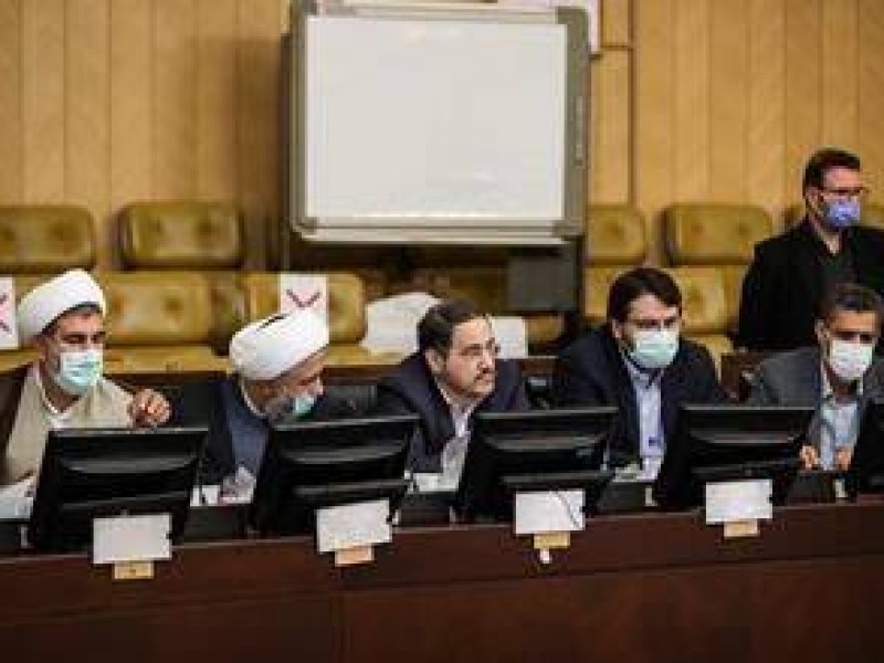 شرکت‌داری بانک‌ها از معضلات حل نشده است