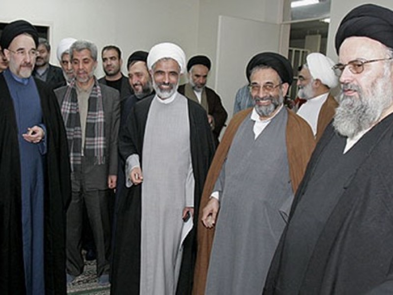 نقدی بر بیانیه مجمع روحانیون مبارز/ طراحی صحنه ورشکستگان، در تئاتر مواجهه