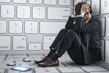 رانندگی بدون گواهینامه در جاده مجازی