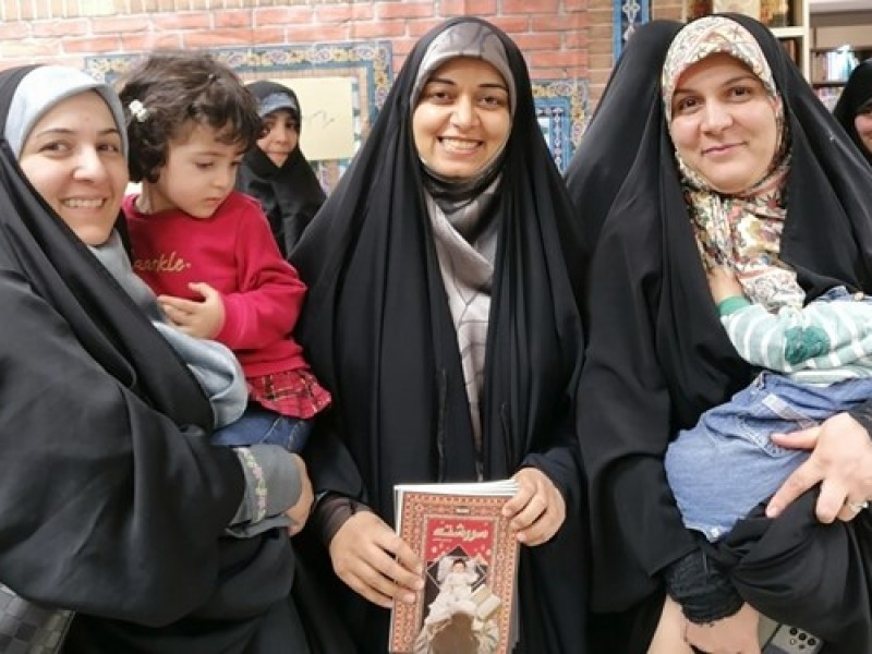 رونمایی ازکتاب مادرانه ای به نام «سررشته»