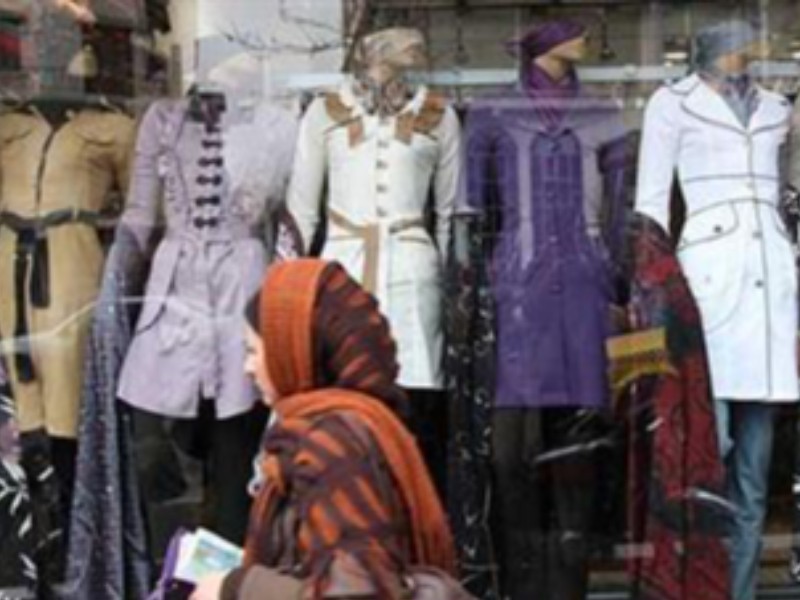 رواج مدهای غربی ترویج‌دهنده بی‌حجابی در جامعه