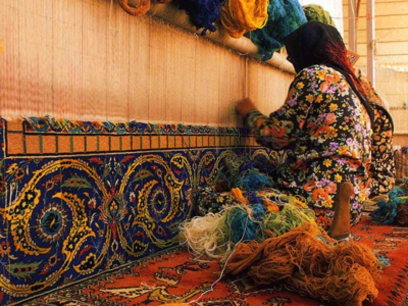 دستیابی به رشد تولید بدون حضور کارگران ممکن نیست