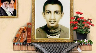 انقلاب را یاری کنید