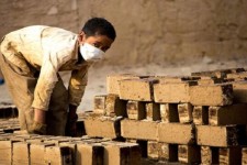 کودکان کار از دید قانون/ آیا فعالیت کودکان کار قانونی است؟