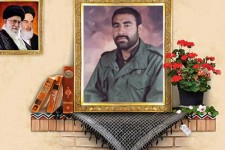 ولایت فقیه همچون ستاره‌ای بر قله انقلاب می‌درخشد