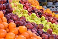 برنامه‌ریزی برای تأمین ۳۰۰ تن میوه شب عید در استان ایلام