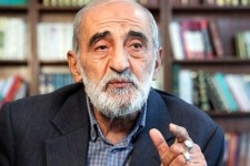 سگ به دریای هفتگانه مشو