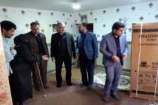 توزیع لوازم‌خانگی در بین تعدادی از سیل‌زدگان شهرک شهید کشوری ایلام