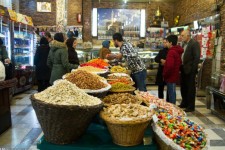 نظارت بر بازار شب یلدا در ایلام با جدیت انجام می‌گیرد