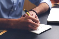  بیایید کتاب را به زندگی خود وارد کنیم