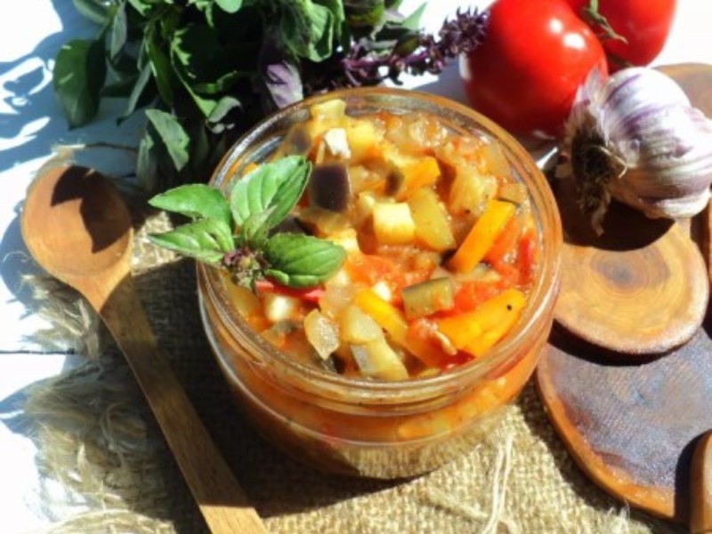 طرز تهیه ترشی مخلوط سبزیجات روسی