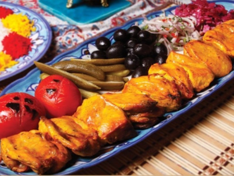 ایده‌ها و تکنیک‌هایی برای تزیین جوجه‌کباب لذیذترین غذای ایرانی