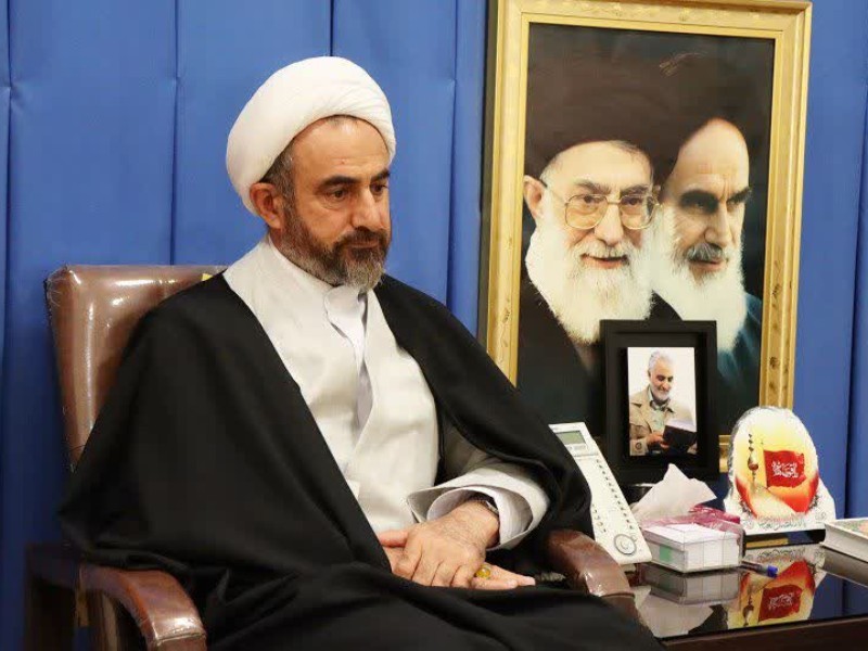 رفع مشکلات خانواده‌های شهدا و ایثارگران در اولویت باشد