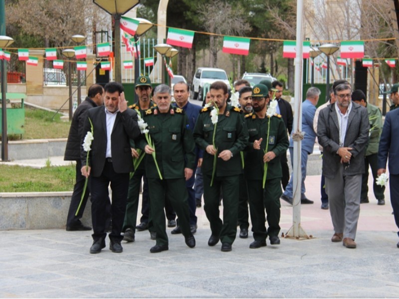 برگزاری آئین تجدید میثاق با شهدای گمنام در ایلام