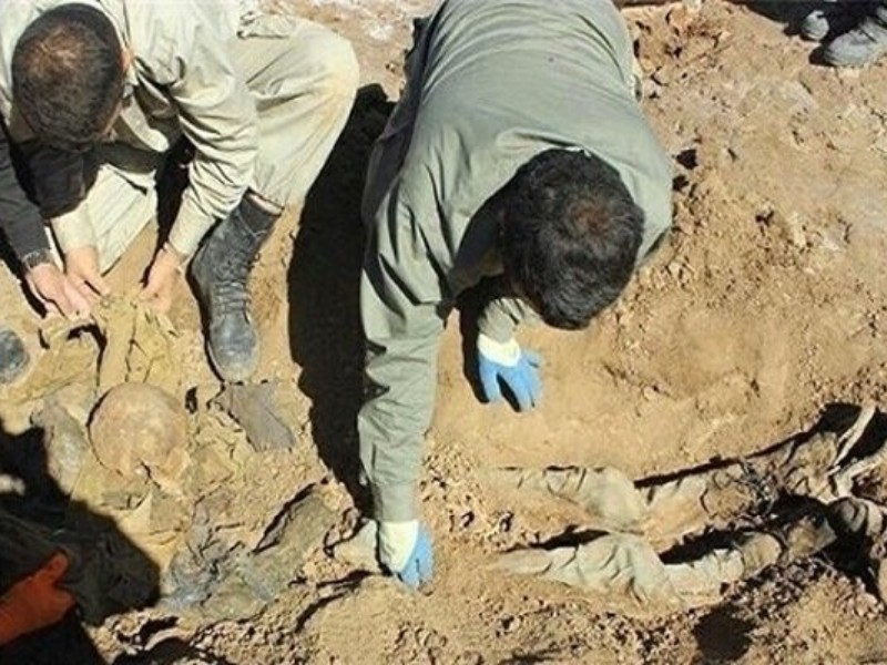 تفحص پیکر پاک هفت شهید در فکه دهلران