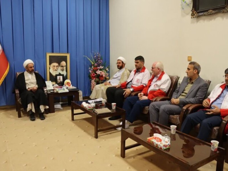نجاتگران هلال‌احمر برای نجات دیگران از خودگذشتگی دارند