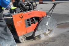 تیغ کاتر بر خیابان‌های چوار