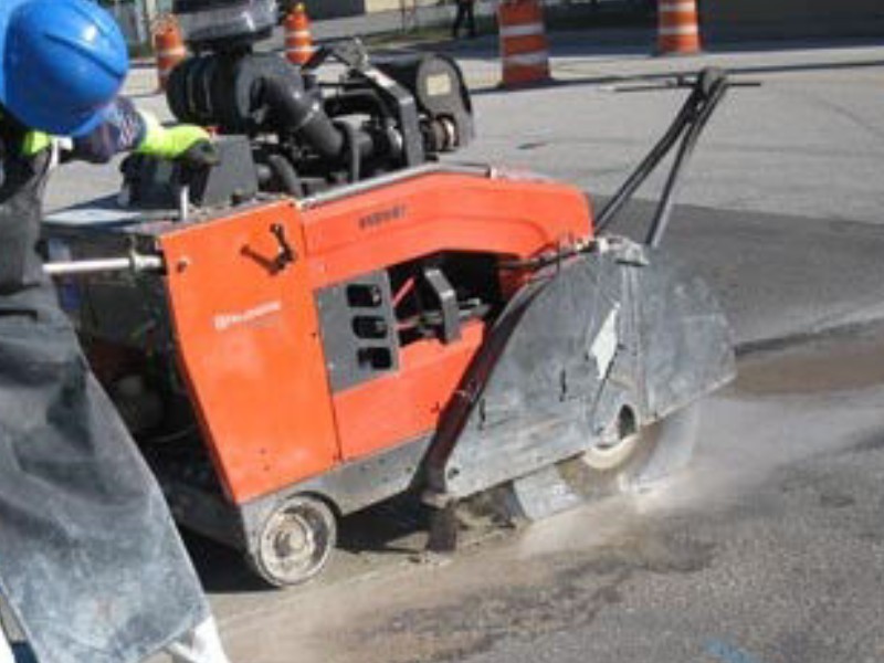 تیغ کاتر بر خیابان‌های چوار