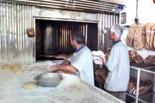 ۱۳ دستگاه پخت نان در ایوان غیر استاندارد است