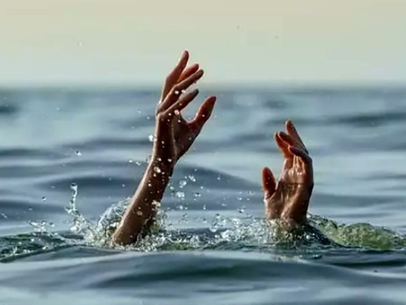 جسد فرد غرق شده در سد دویرج دهلران از آب بیرون کشیده شد