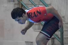 به دنبال طلا هستم