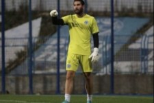 دروازه‌بان بوسنیایی استقلال نیامده رفت