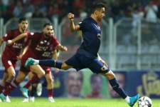 طلسم یونانی لیگ برتر خرد شد