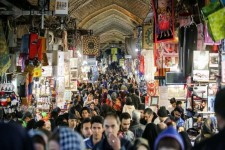 مسئولان به نیازهای مردم توجه داشته باشند