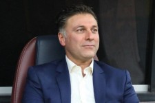 جایگاه زنان ورزشگاه را به استقلال دادند