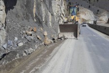 ۳۴ مقطع از جاده‌های ایلام ریزش برداری شد