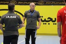 کاستیلو از فدراسیون خارج می‌شود