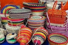 بانوان هنرمند و خلق صنایع دستی