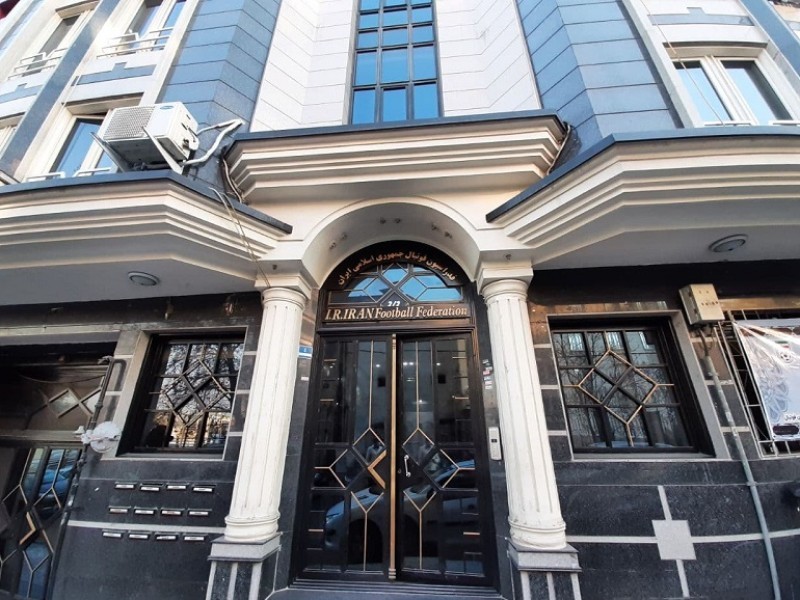 یک مستند و هزار دردسر