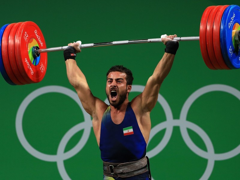 تکریم قهرمانان وزنه‌برداری ایجاد انگیزه می‌کند