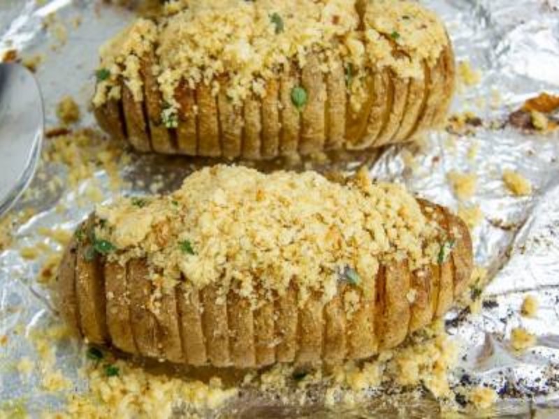 چگونه گراتن سیب‌زمینی هاسلبک درست کنید