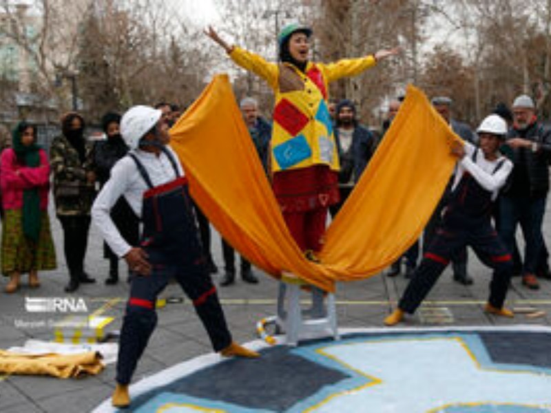 تئاتر فجر می‌تواند هم‌افزایی‌های عمیقی ایجاد کند