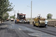 آغاز آسفالت معابر ۲۳ روستای ایلام