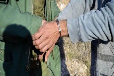 شکارچیان غیرمجاز در مهران به دام افتادند