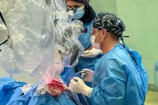 عمل جراحی موفقیت‌آمیز تومور مغز در ایلام