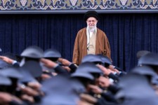 مذاکره با آمریکا هوشمندانه و شرافتمندانه نیست