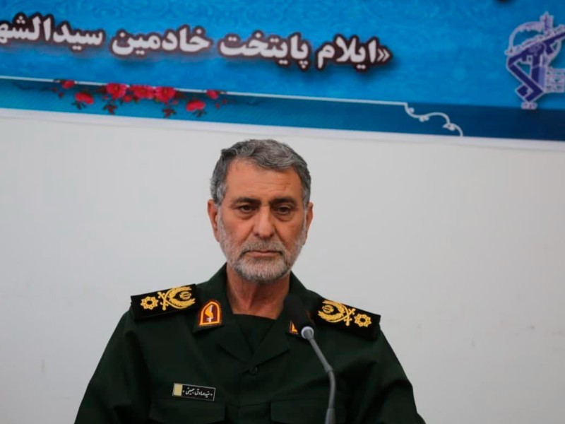 انقلاب اسلامی با حضور مردم استوار است