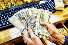 ضرورت اقدامات جدی دولت برای مهار دلار