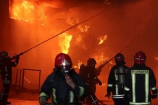 آتش‌نشانان ایلام ۲۰ دانشجو را نجات دادند