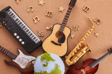 موسیقی فضای آرامش‌بخش برای جوانان فراهم می‌آورد