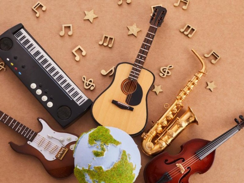 موسیقی فضای آرامش‌بخش برای جوانان فراهم می‌آورد