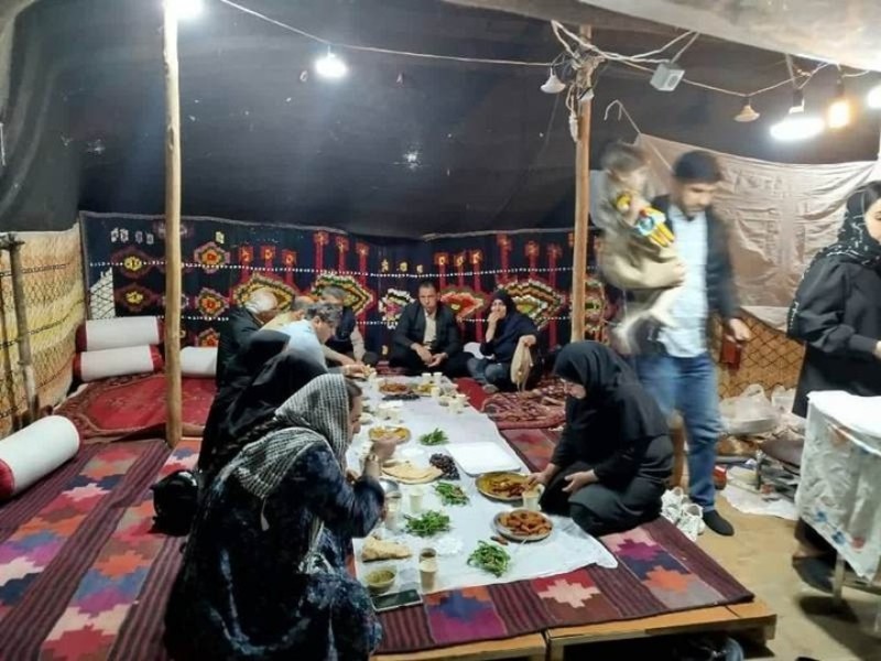 مراسم افطاری ساده در قلعه والی ایلام برگزار شد